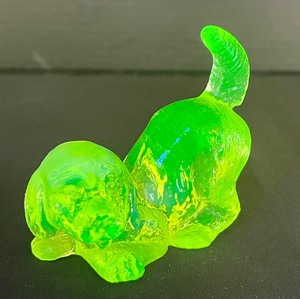 lot 209A image: Vintage Fenton Yellow Vaseline Glass Playful Dog Figurine