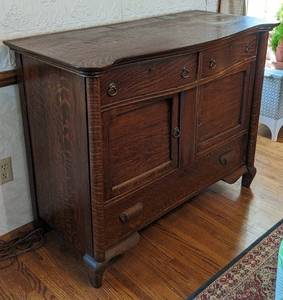lot 130 image: Antique Oak Sideboard  Buffet