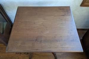 lot 136 image: Antique Eastlake Side Table
