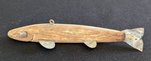lot 151 image: Four Vintage Painted Wood Fishing Lures #2