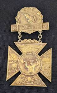 lot 155 image: Assorted Vintage Honorary Police Badges