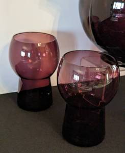 lot 182 image: Cambridge Glass Amethyst Pitcher and Tumblers