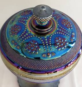lot 356 image: Lenox Imperial Chroma Carnival Glass Covered Compote