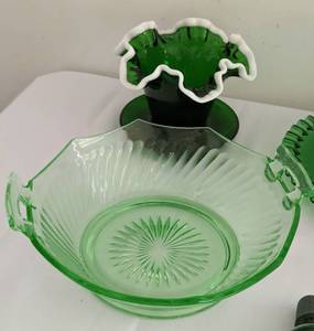 lot 366 image: Assorted Vintage Green Glass Servingware