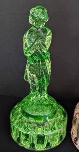 lot 373 image: Three Cambridge Glass Bashful Charlotte Flower Frogs