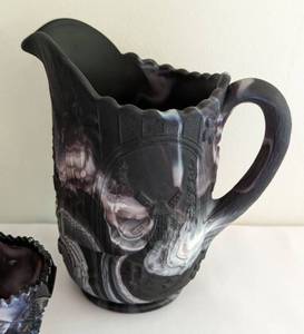 lot 377 image: Vintage Purple Slag Glass Servingware