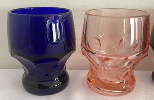 lot 353 image: Vintage Honeycomb Lowball  Tumbler