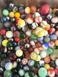 lot 390 image: Marbles Marbles Marbles