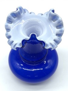 lot 407 image: Fenton Cobalt Blue and White Ruffle Top Vase