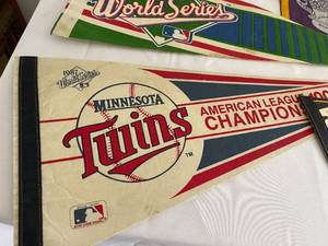 lot 453 image: Vintage Sports Pendants