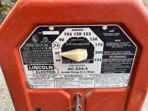 lot 476 image: Lincoln Electric Linc Welder Model AC-225-S