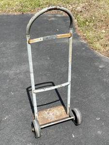 lot 478 image: Craftsman Two Wheel Dolly Model 62487010