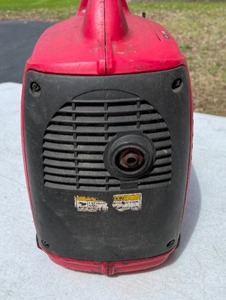 lot 481 image: Honda EU1000 Inverter
