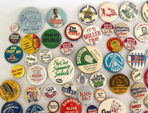 lot 449 image: Vintage Pinbacks