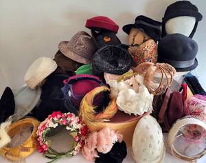 lot 517 image: Huge Collection of Vintage Womens Hats, Plus