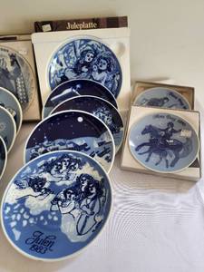 lot 518 image: Wide variety of Porsgrund Dated Plates & Cups Some in Original Boxes