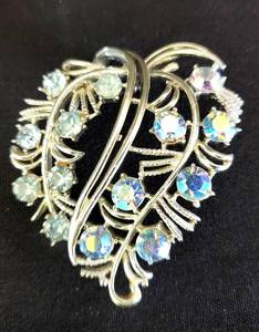 lot 521 image: Vintage Beauty Collection