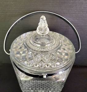 lot 530 image: Covered Glass Ice Bucket with Silver Metal Detailing
