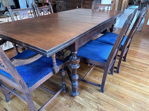 lot 75A image: Vintage Dining Room Table and Six Chairs