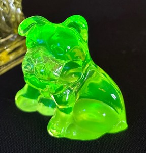 lot 550 image: Two Vintage Dog Figurines including Vintage Vaseline Glass Dog Figurine