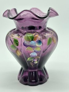 lot 286 image: Fenton Aubergino Vase Signed by Nancy Fenton