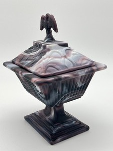 lot 289 image: Vintage Imperial Slag Glass Covered Pedestal Candy Dish with Eagle Lid