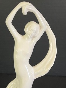 lot 46 image: Vintage Art Nouveau Floral Frog