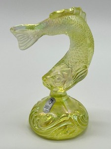 lot 44 image: Fenton Uranium Yellow Glass Fish Figurine