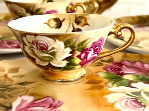 lot 203A image: Vintage Fenton Tea Service Set