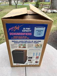 lot 96 image: Vintage Magic Chef Dehumidifier (Townhouse 1900)