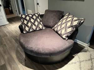 lot 3 image: Wonderful Ashley Furniture 360 Degree Oversized Swivel Chair Love Seat with Pillows