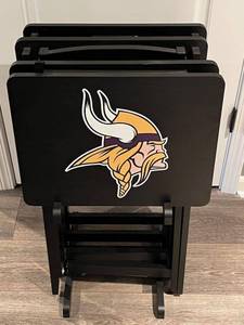 lot 20 image: Minnesota Vikings TV Tray Set