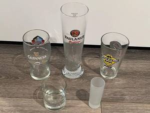 lot 32 image: Variety of Happy Hour Drinking Glasses