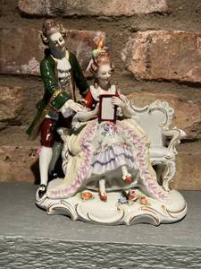 lot 43 image: Beautiful Porcelain Bottega DArte di Mario Lombardi (Antiquariato E Tappeti) Como