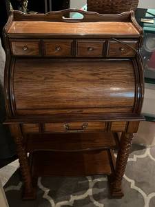 lot 123 image: Vintage Roll Top Desk 45 x 26 x 17