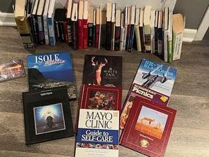 lot 126 image: Book Collection - Fiction and Non-Fiction