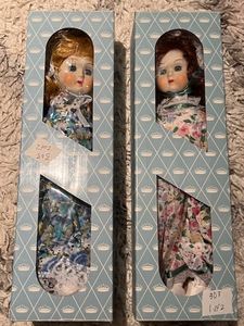 lot 139 image: Pair of vintage Porcelain Dolls 12