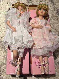 lot 140 image: Pair of 16 Porcelain Ballerina Dolls without Stands