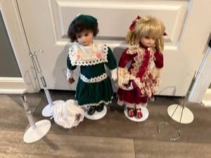 lot 147 image: Pair of 16 Porcelain Dolls with Extra Doll Stands