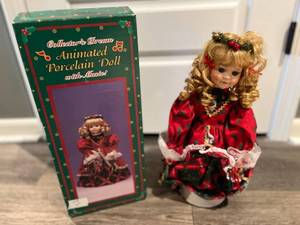 lot 151 image: Vintage Collectors Dream Animated Porcelain Doll