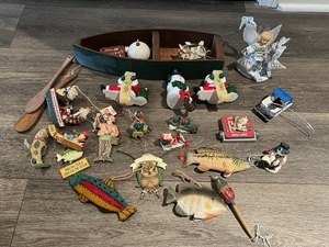 lot 160 image: Neat Fishing Themed Holiday Ornaments Lot