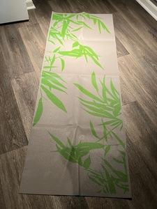 lot 174 image: Like New Yoga Mat