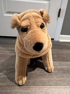 lot 175 image: Canine Classics Toy Stuffed Animal Dog