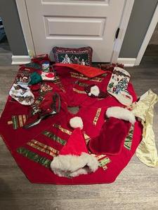 lot 177 image: Christmas Holiday Dcor Lot with Tree Skirt