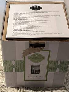 lot 183 image: Scentsy Electric Wax Warmer Service & Sacrifice