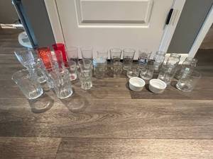 lot 186 image: Happy Hour Time - Nice Assortment of Drinking Glasses