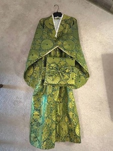 lot 209 image: Beautiful Japanese Kimono
