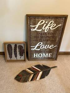 lot 217 image: Wonderful Home Dcor Lot of 3 Items