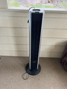 lot 229 image: Bionaire Whole Room Oscillating Tower Fan with Remote