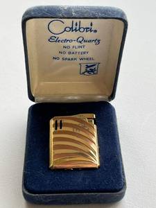 lot 246 image: Vintage Colibri Gold Tone Electro-Quartz Lighter